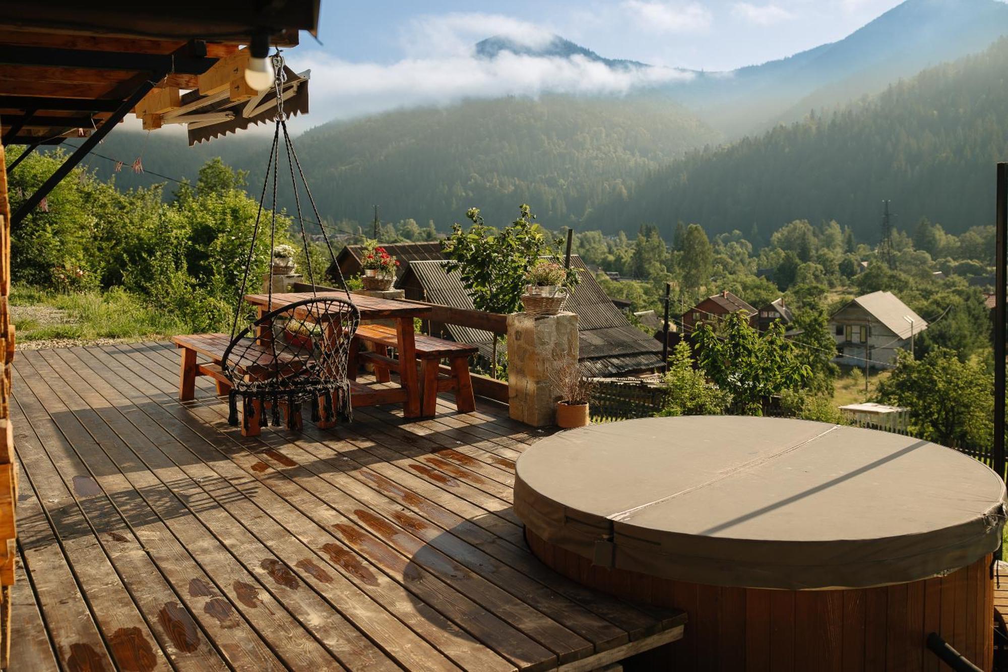 Бриндуш Villa Tatariv Ngoại thất bức ảnh